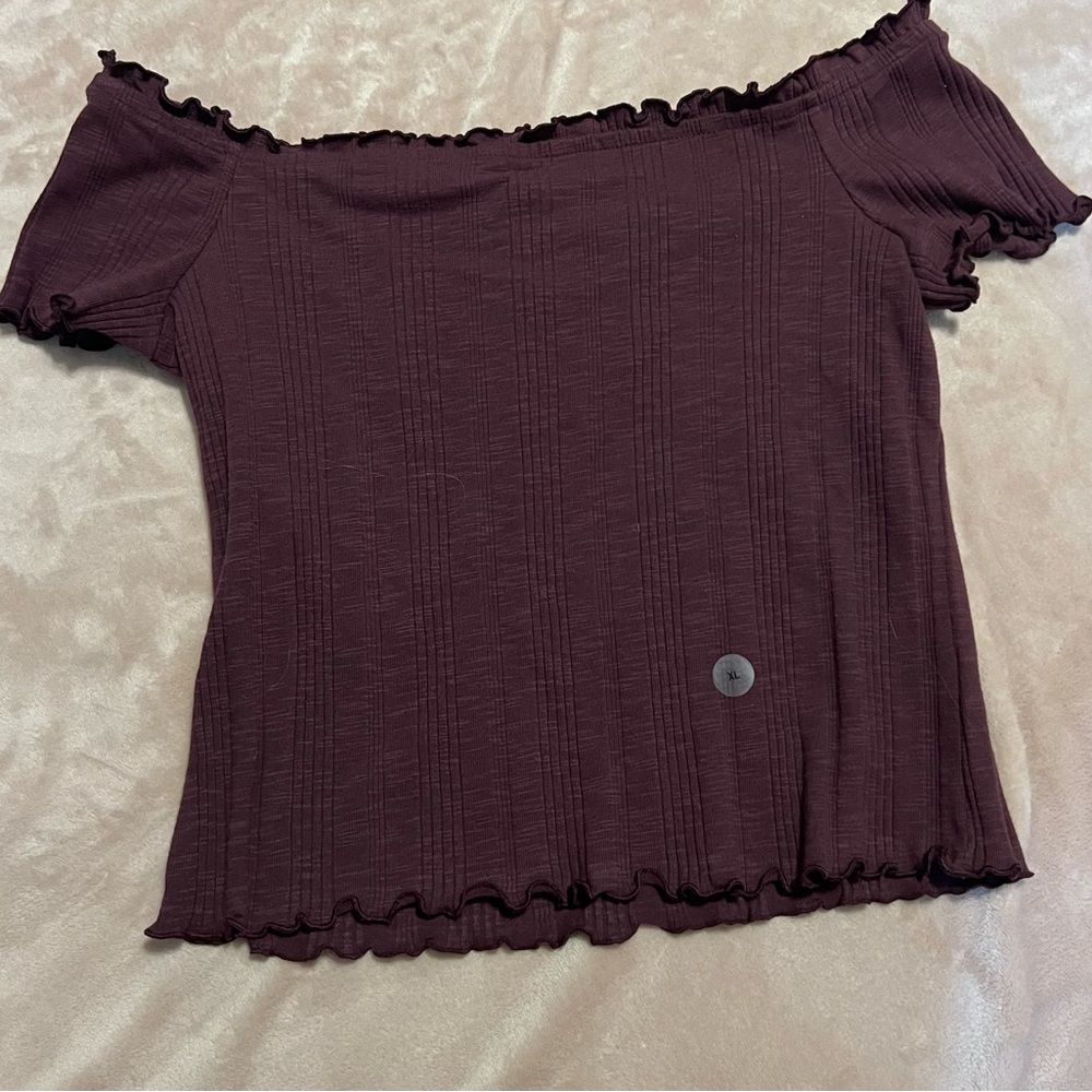 off shoulder shirt